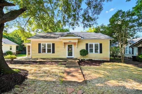 425 W 8th St, Newton, NC, 28658-3812 | Card Image