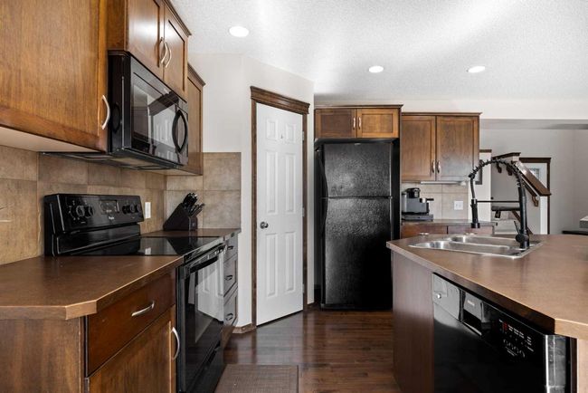 174 Chapalina Terr Se, House other with 4 bedrooms, 4 bathrooms and 4 parking in Calgary AB | Image 7
