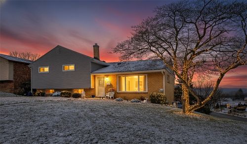 545 Greenridge Rd, New Kensington, PA, 15068-5812 | Card Image