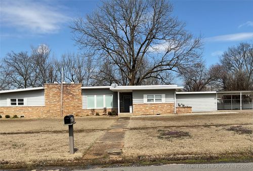 1303 Lehigh Ave, Hartshorne, OK, 74547-3829 | Card Image