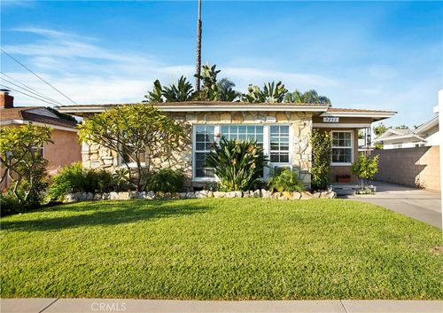 9253 Rose St, Bellflower, CA, 90706-6421 | Card Image