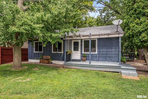 3319 2nd Street Ct, East Moline, IL, 61244-3337 | Card Image