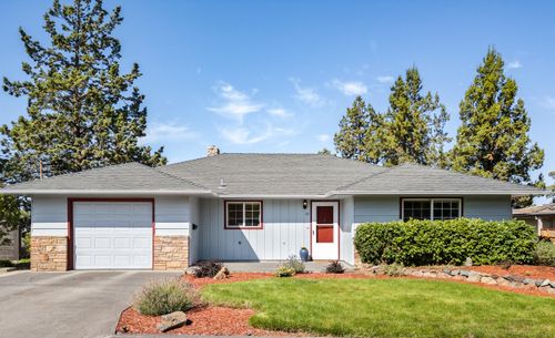 517 Nw Canyon Dr, Redmond, OR, 97756-1623 | Card Image