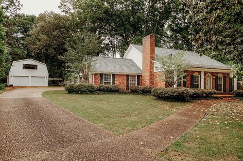 105 Walnut Grove Cir, Florence, AL, 35633-1021 | Card Image