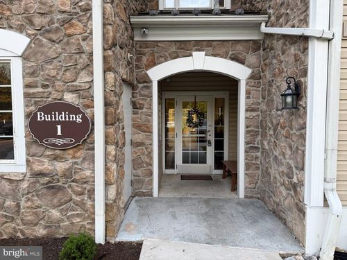 121-121 Creekside Dr, BROOKHAVEN, PA, 19015-2300 | Card Image