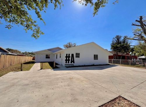 a-15741 Nw 40th Ct, Miami Gardens, FL, 33054-6765 | Card Image