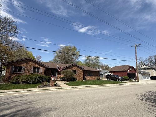 2503 5th St, Peru, IL, 61354-2401 | Card Image