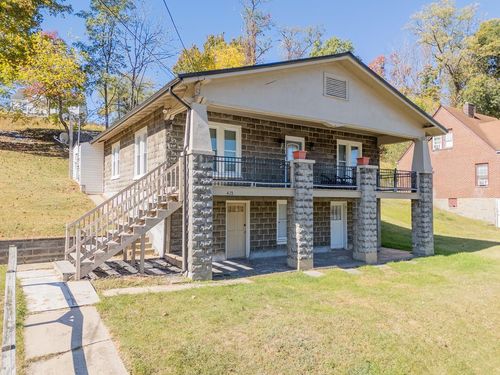 422 S Washington Ave, Pulaski, VA, 24301-6451 | Card Image