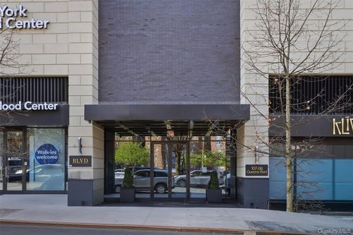 7f-107-06 Queens Boulevard, New York, NY, 11375 | Card Image
