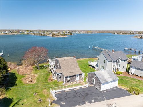 31 E Pond Rd, Narragansett, RI, 02882-5131 | Card Image