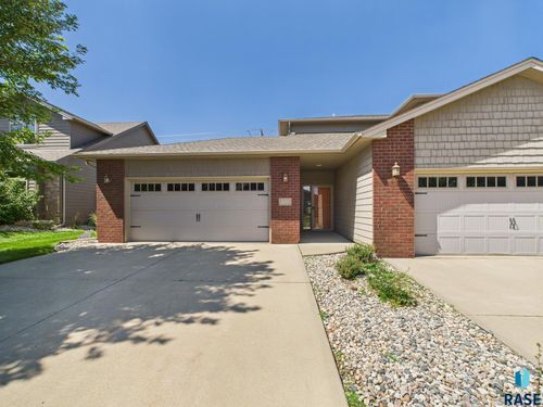 7549 S Grand Arbor Pl, Sioux Falls, SD, 57108-3142 | Card Image