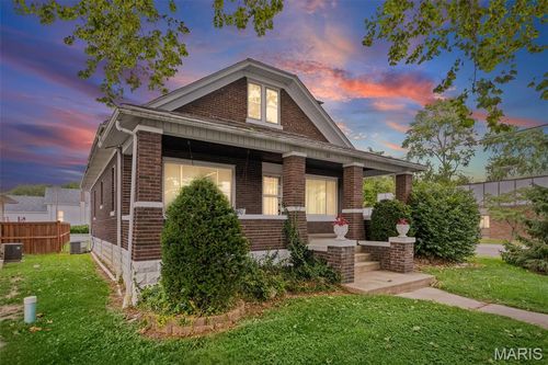 133 North St, Staunton, IL, 62088-1456 | Card Image