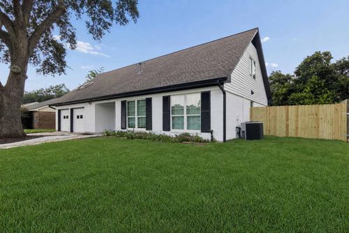 10423 Quiet Hill Rd, La Porte, TX, 77571-4232 | Card Image