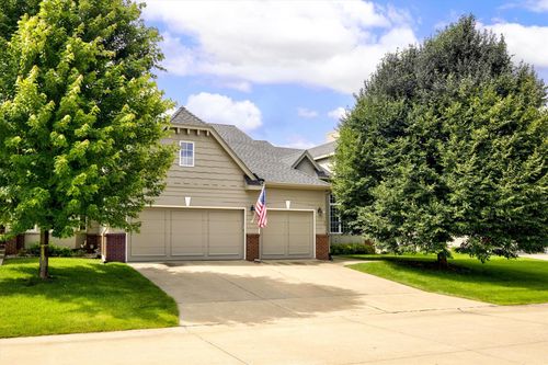 56-6980 Cody Dr, West Des Moines, IA, 50266-2452 | Card Image