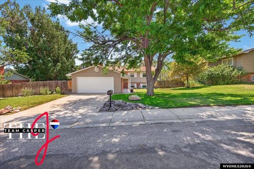 2103 W 42nd St, Casper, WY, 82604-5001 | Card Image