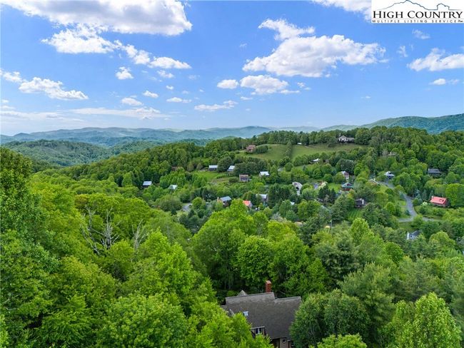 349 Belmont, House other with 4 bedrooms, 4 bathrooms and null parking in Boone NC | Image 47