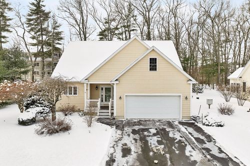 37-37 Vineyard Dr, Stratham, NH, 03885-6529 | Card Image