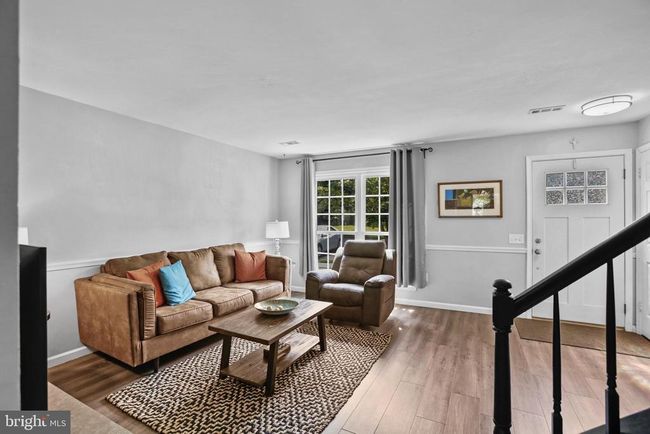 894 Smartts Ln Ne, Townhouse with 3 bedrooms, 3 bathrooms and null parking in LEESBURG VA | Image 5