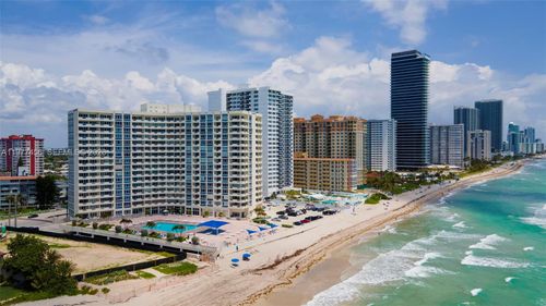 apt-322-3180 S Ocean Dr, Hallandale Beach, FL, 33009-7248 | Card Image