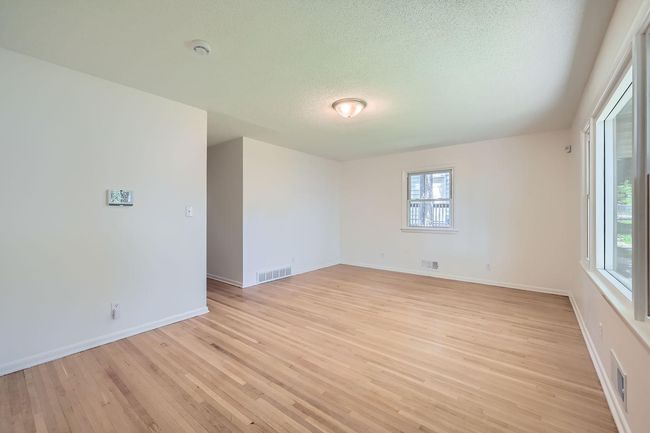 Living Room.jpg | Image 4
