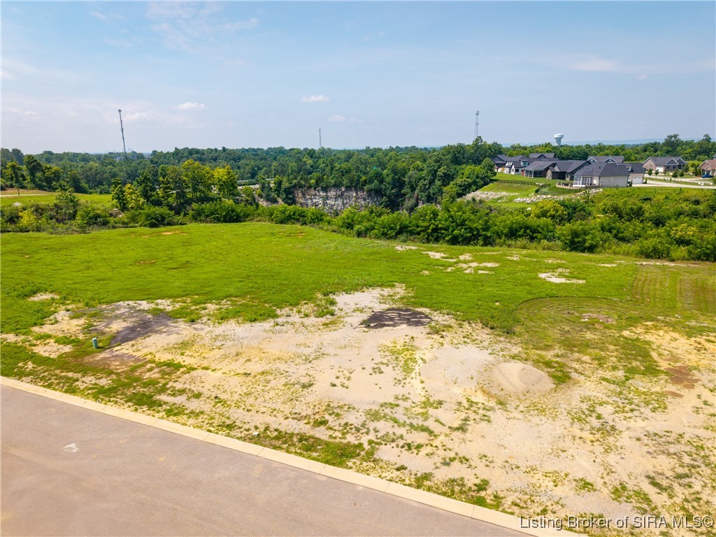 Land in Jeffersonville