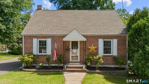 213 Knapps Hwy, Fairfield, CT, 06825-3752 | Card Image