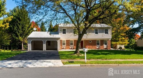 12 Mackenzie Ln, Plainsboro, NJ, 08536-1404 | Card Image