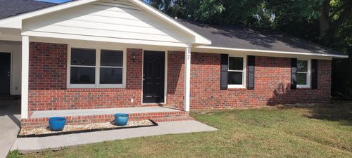 7 S Farr Ave, Andrews, SC, 29510-2728 | Card Image