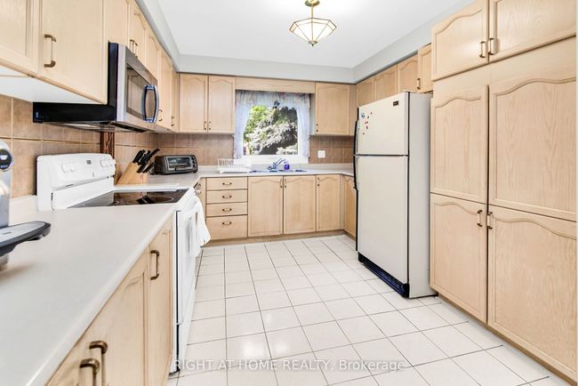 1 Tasha Crt, House other with 4 bedrooms, 3 bathrooms and 2 parking in Woodbridge ON | Image 7