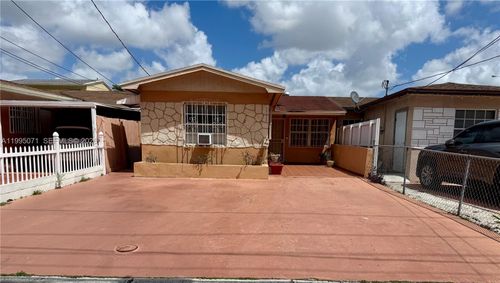 7725 W 10th Ave, Hialeah, FL, 33014-4014 | Card Image