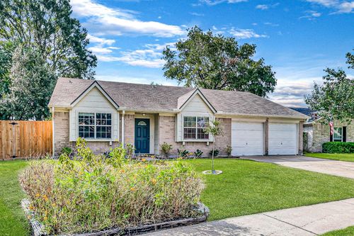 22515 Market Square Ln, Katy, TX, 77449-2715 | Card Image