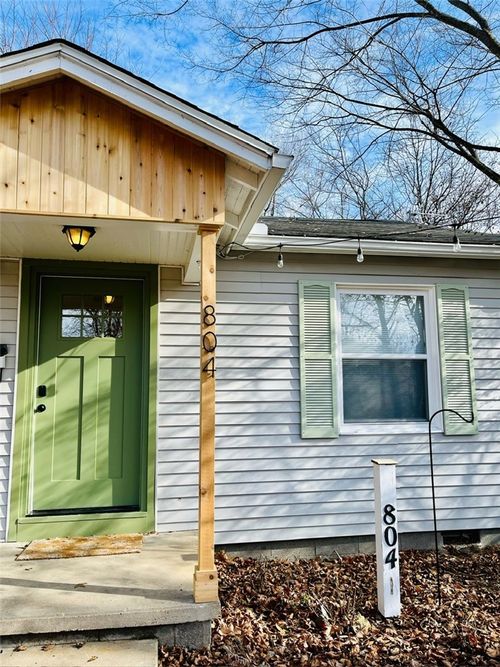 804 Nw B St, Bentonville, AR, 72712-4742 | Card Image