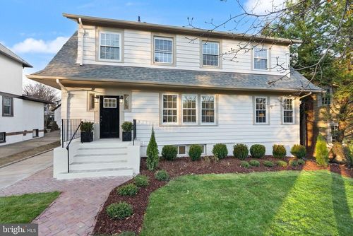 3805 Thornapple St, CHEVY CHASE, MD, 20815-4109 | Card Image
