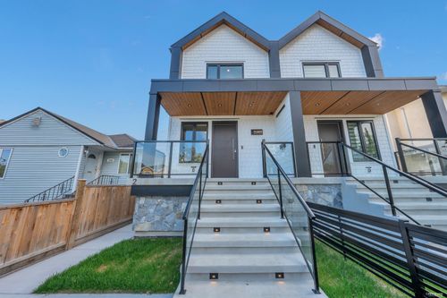 4328 Rupert St, Vancouver, BC, V5R2H8 | Card Image