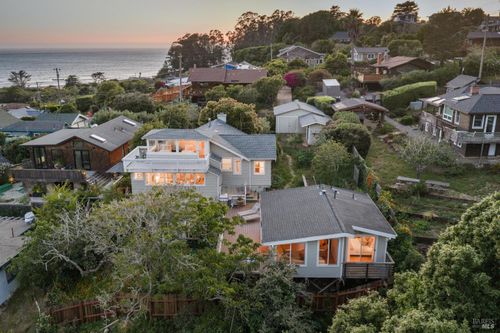 40 Laurel Ave, Stinson Beach, CA, 94970 | Card Image