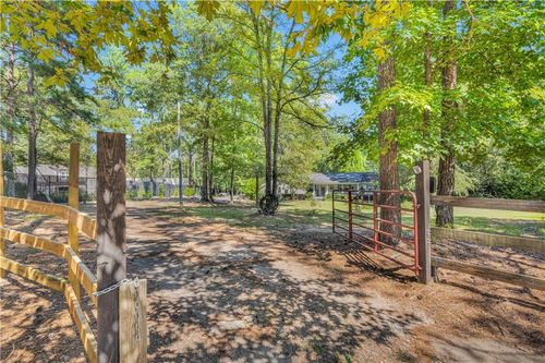 1131 Parks Mill Ln, Buckhead, GA, 30625-2236 | Card Image