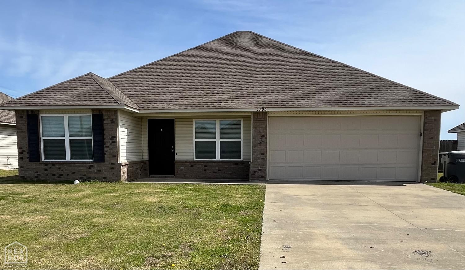 Churchill Dr, Jonesboro, AR 72404