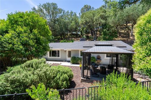 7280 Valle Ave, Atascadero, CA, 93422-4606 | Card Image