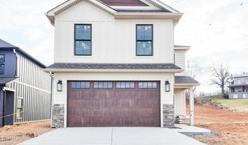 304 Monroe Dr, Bristol, TN, 37620-3109 | Card Image