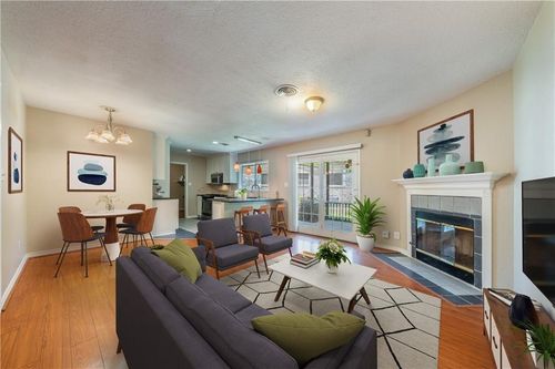 2004 Teakwood Dr, Austin, TX, 78757-7749 | Card Image