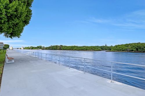 680 Horizons W, Boynton Beach, FL, 33435-5776 | Card Image