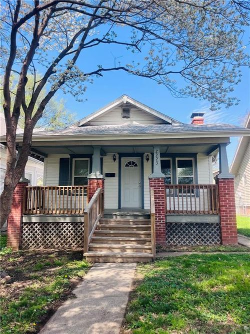 2223 Doniphan Ave, Saint Joseph, MO, 64507-1446 | Card Image