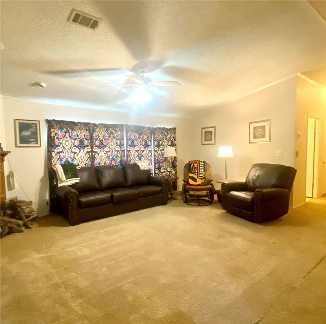 323 Cedar Meadows Ln, House other with 3 bedrooms, 2 bathrooms and null parking in Whitewright TX | Image 4