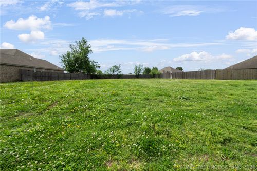 11202 E 122nd Court N, Collinsville, OK, 74021 | Card Image