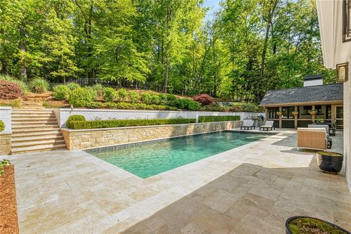 1100 Kingston Dr, Sandy Springs, GA, 30342-2122 | Card Image