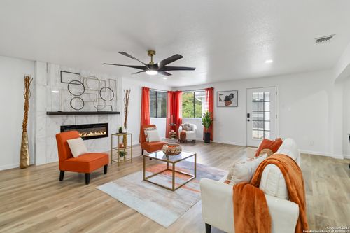 2902 Belvoir Dr, San Antonio, TX, 78230-4408 | Card Image