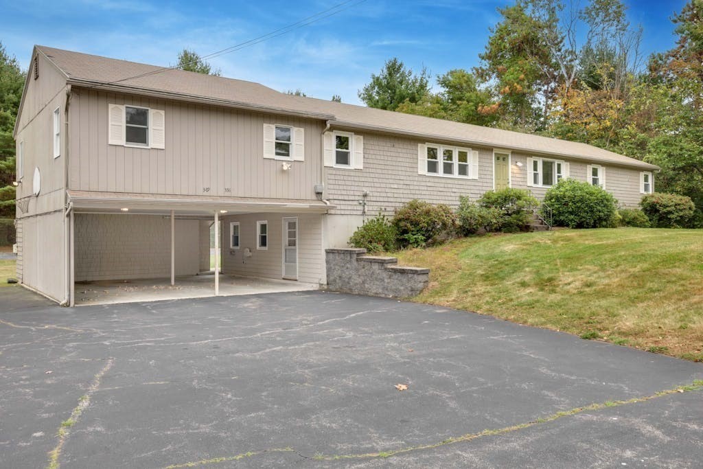 Sewall St, Boylston, MA 01505