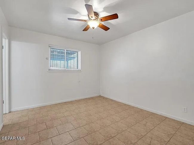 room 2 | Image 20