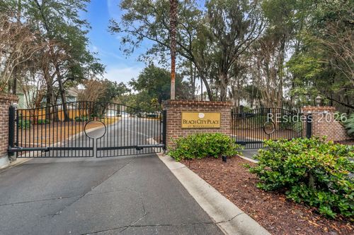 44 Circlewood Dr, Hilton Head Island, SC, 29926-4742 | Card Image