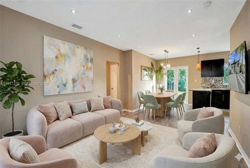 170 Nw 46th St, Miami, FL, 33127-2622 | Card Image